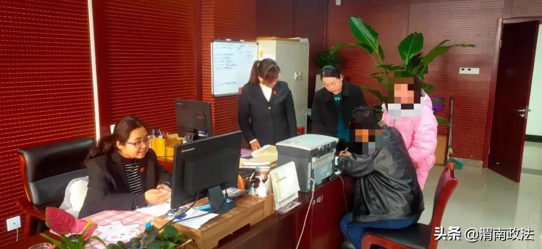 一场大火烧了一切,一场大火烧出的火花