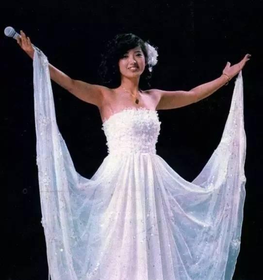 山口百惠的人生选择与归路的启示,山口百惠退出演艺圈的生活方式