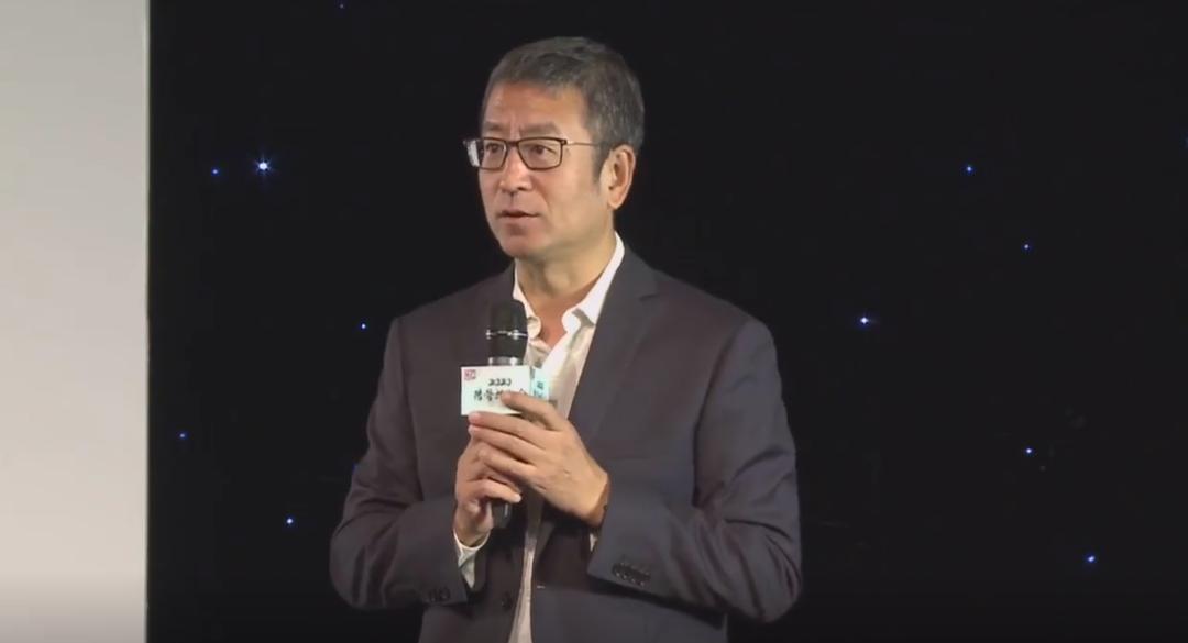 白岩松每次跑步5-10公里,白岩松静蹲锻炼原版