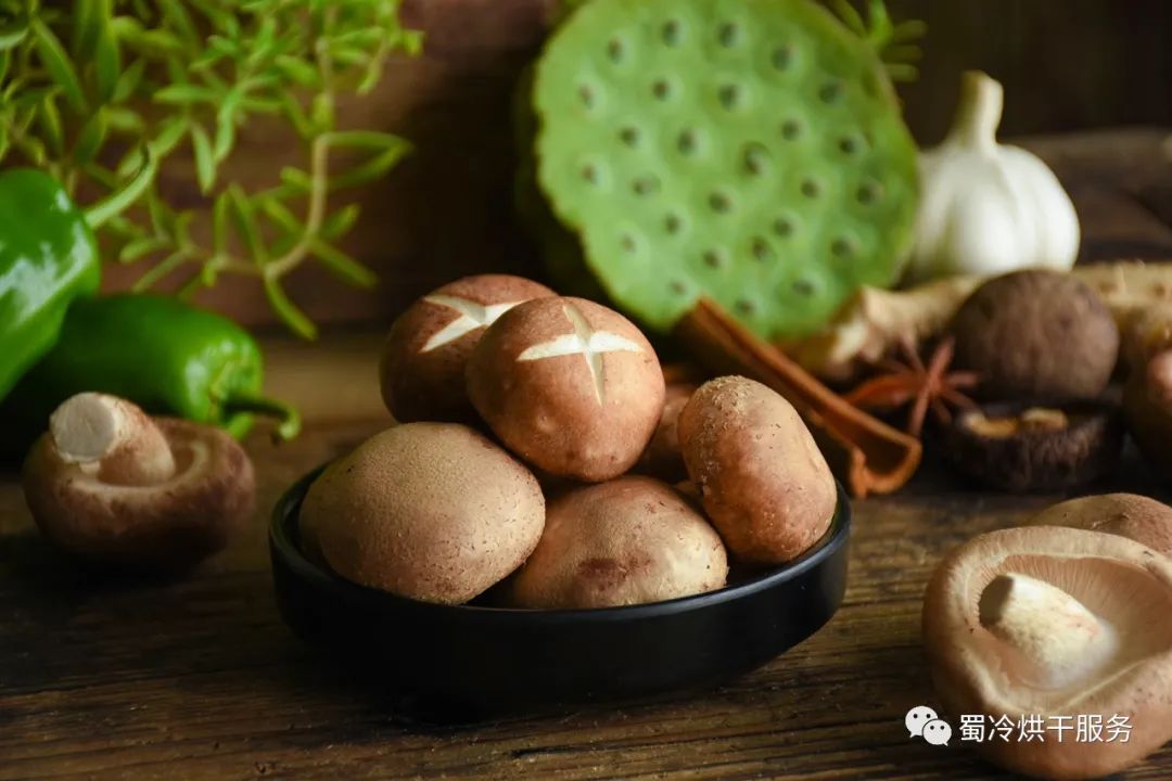 烘干香菇怎么烘才香,香菇柴火烘干好还是机器烘干好