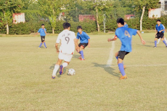 胡睿宝最新转会消息,胡睿宝试训曼城