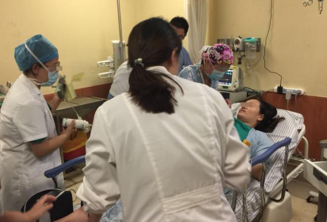 生完孩子为什么看新生儿屁股,生宝宝医生要看屁屁吗