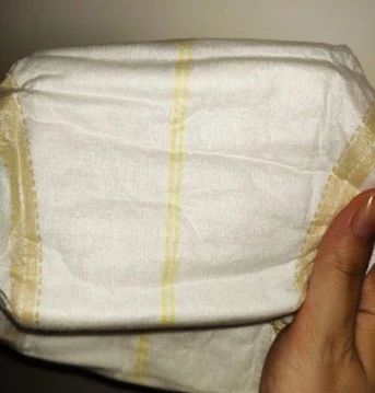 纸尿裤正品真假鉴别,怎么辨别纸尿裤黑心棉