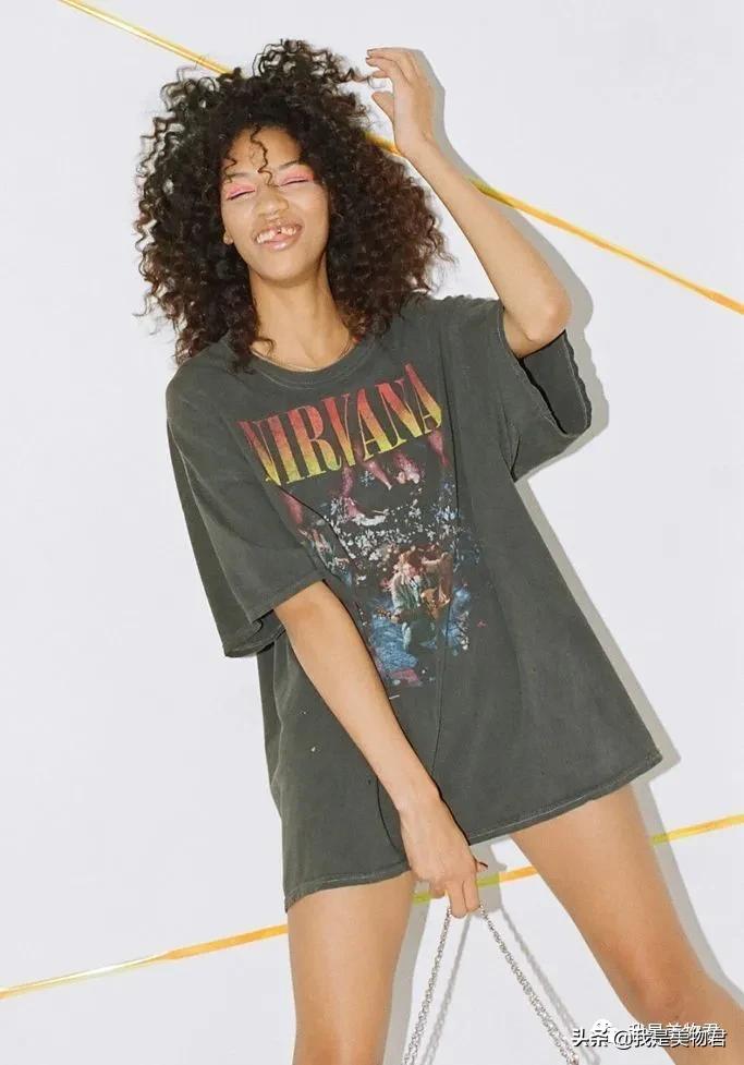 刘亦菲同款t恤,jennie香奈儿高定刘亦菲