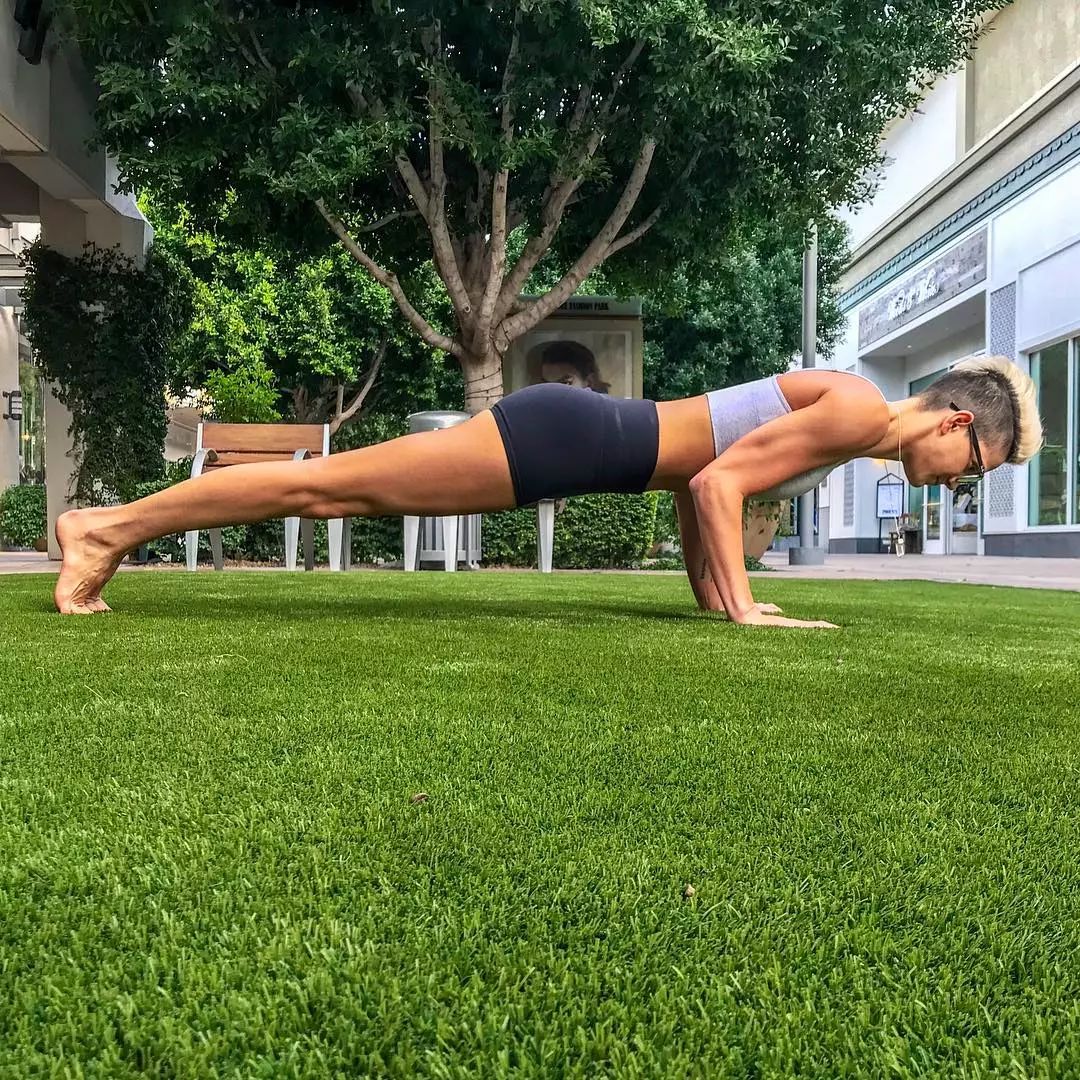 什么搭配可以突出腰臀比,显瘦的技巧腰臀比