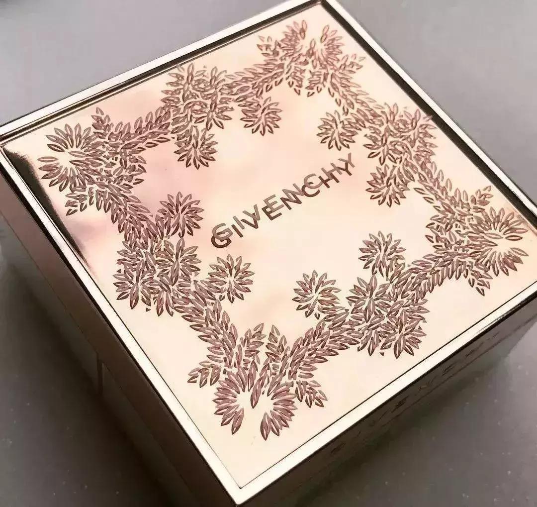 圣诞限定彩妆大牌,2018圣诞限定彩妆礼盒大分享