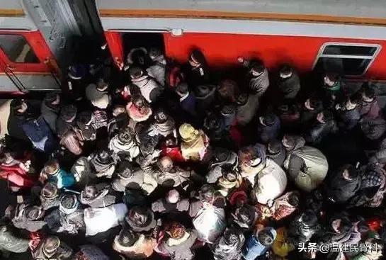 久坐久站腰酸背痛怎么回事,久站久坐脊椎疼腰疼挂什么课