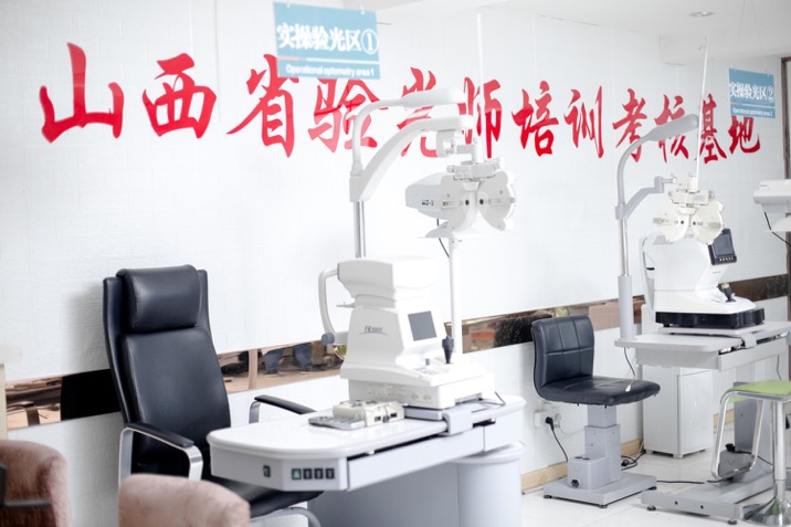 现在学验光师开眼镜店怎么样,开眼镜店在哪里培训考证