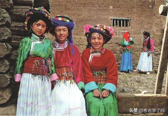 母系也有强大男权，走婚还搞男女分隔，带你认识更真实的摩梭