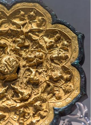 你见过铜镜里的LV吗？深藏古墓的盛唐宝镜，连皇帝送礼都爱选它