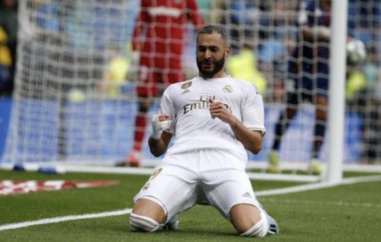 看了欧冠才知道c罗有多强,16-17赛季的欧冠c罗到底有多强