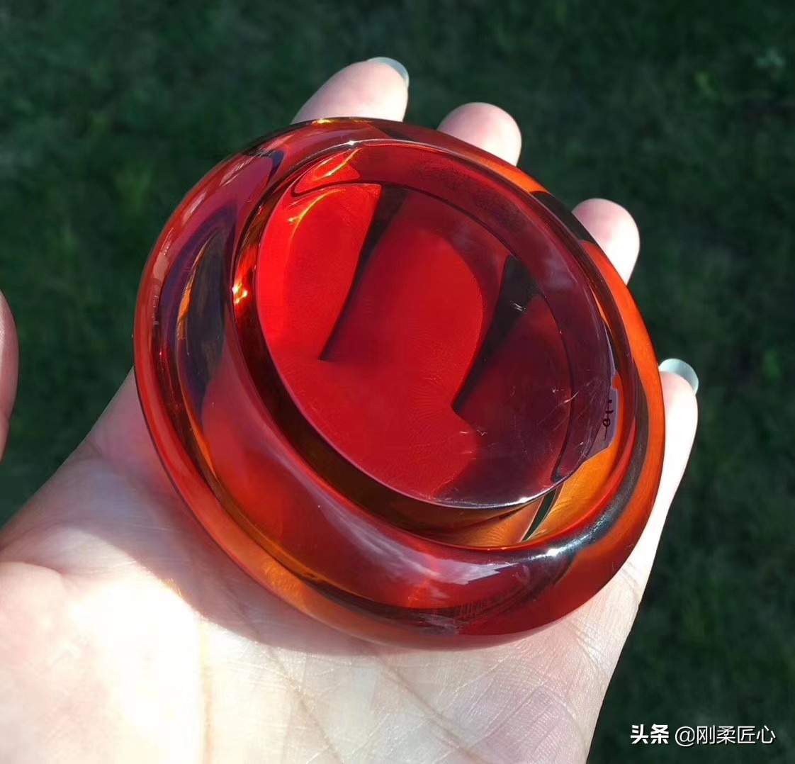 蜜蜡粉压蜜蜡与假蜜蜡怎么区分,蜜蜡和琥珀真假