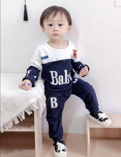 给女儿买衣服被骂了,给小女儿买新年礼物被骂