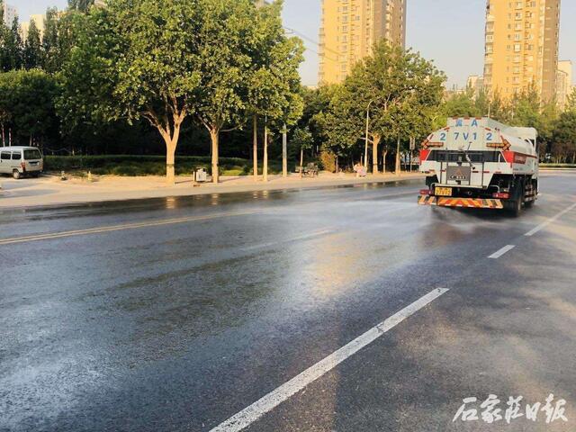 一辆洒水车大概有几吨,洒水车的自述视频