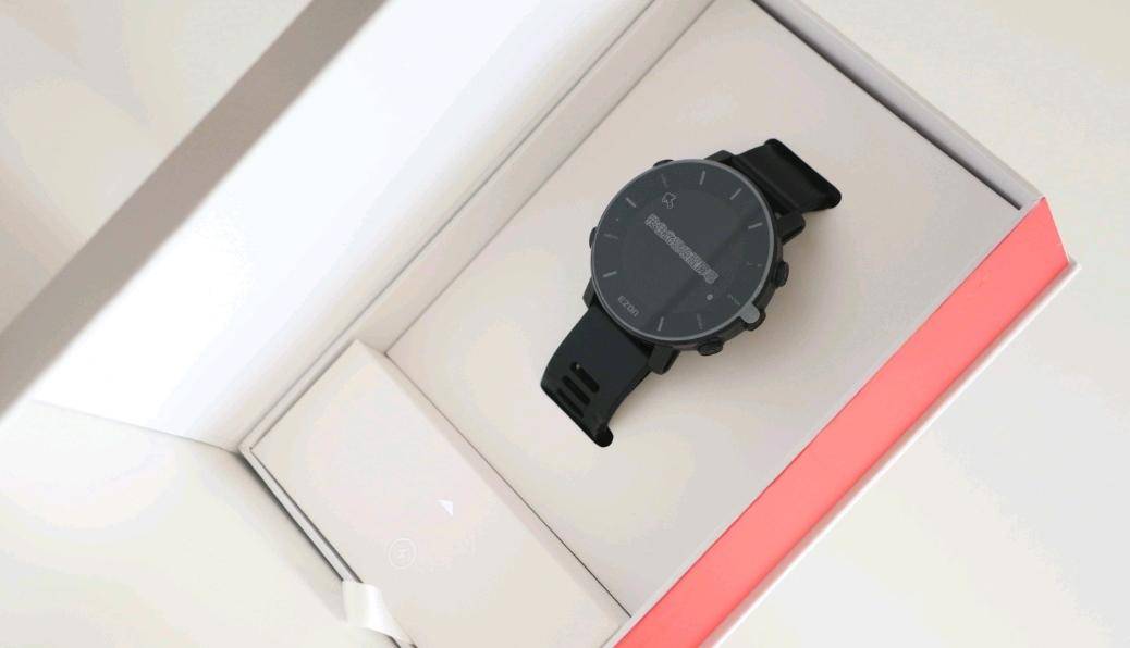 青少年智能手表t5,宜准运动手表t935与r7的区别