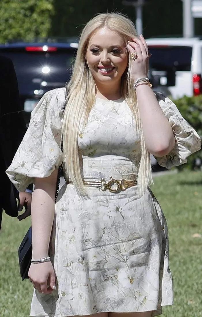 特朗普为三任美女老婆买大钻戒,可比竞选总统“认真”多了