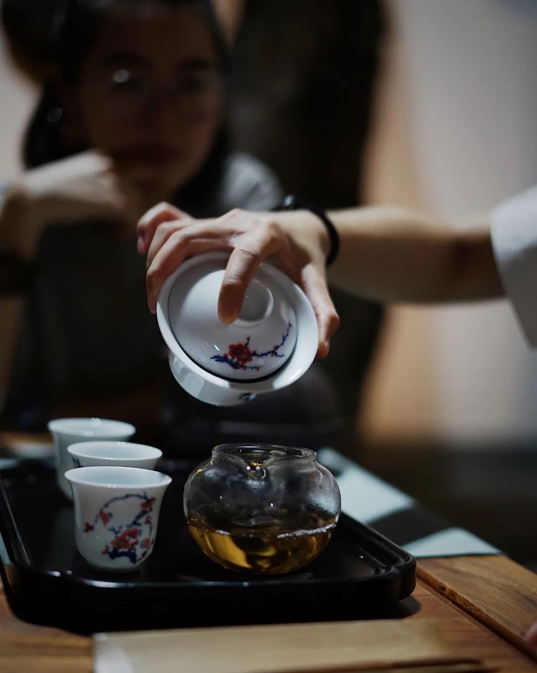 春天的第一杯茶颜悦色奶茶,春天的第一杯竹筒茶