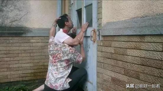 拍丧尸片演员被吓到,拍丧尸片时遇到真正丧尸袭击