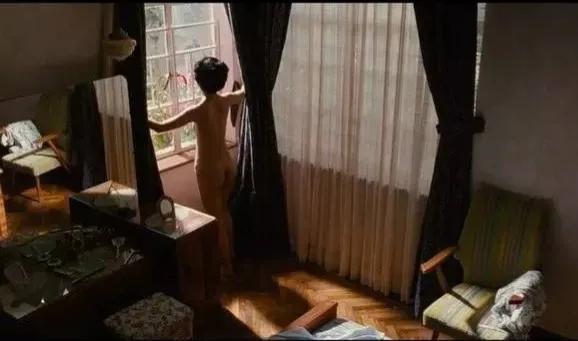 盘点张爱玲作品里为*欲情**陷落的女人