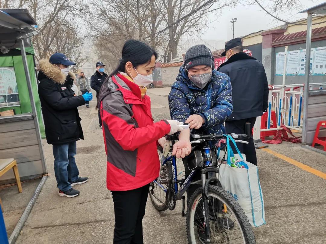 致敬抗疫巾帼英雄的话,致敬战疫中的巾帼英雄