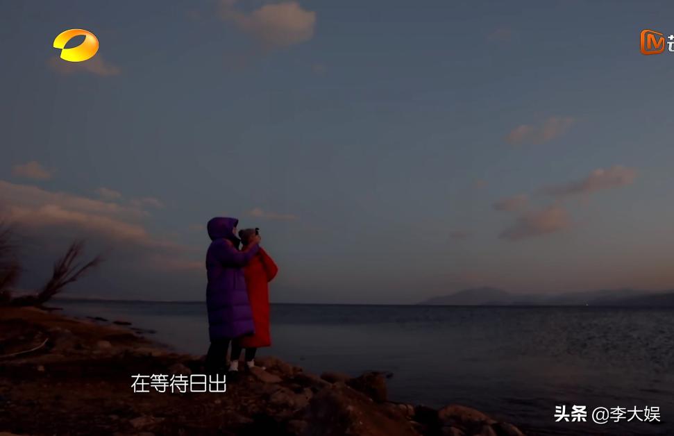 吴昕晒37岁生日照,吴昕一个人过36岁生日蛋糕吸睛