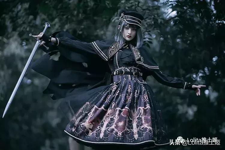 化物Bakemono-这里的每一条裙子都被赋予了灵魂