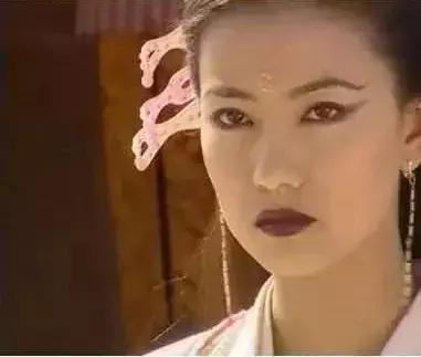 泫雅减肥前后对比照片,泫雅减肥舞原视频