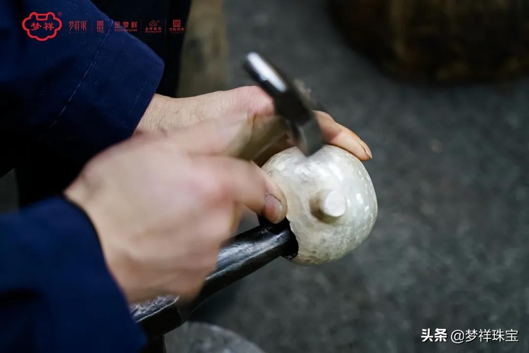 梦祥盛世银酒壶,纯手工高浮雕银壶