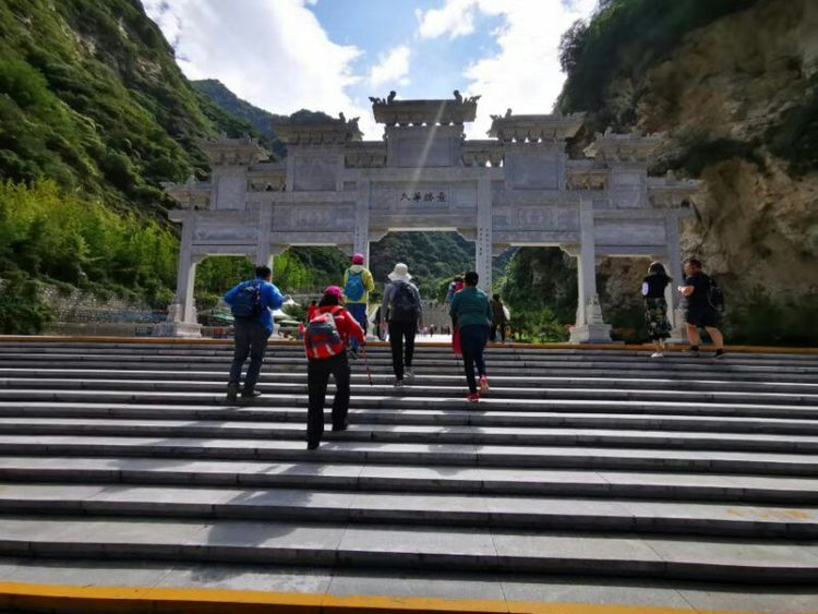 长空栈道登华山,惊心动魄登华山