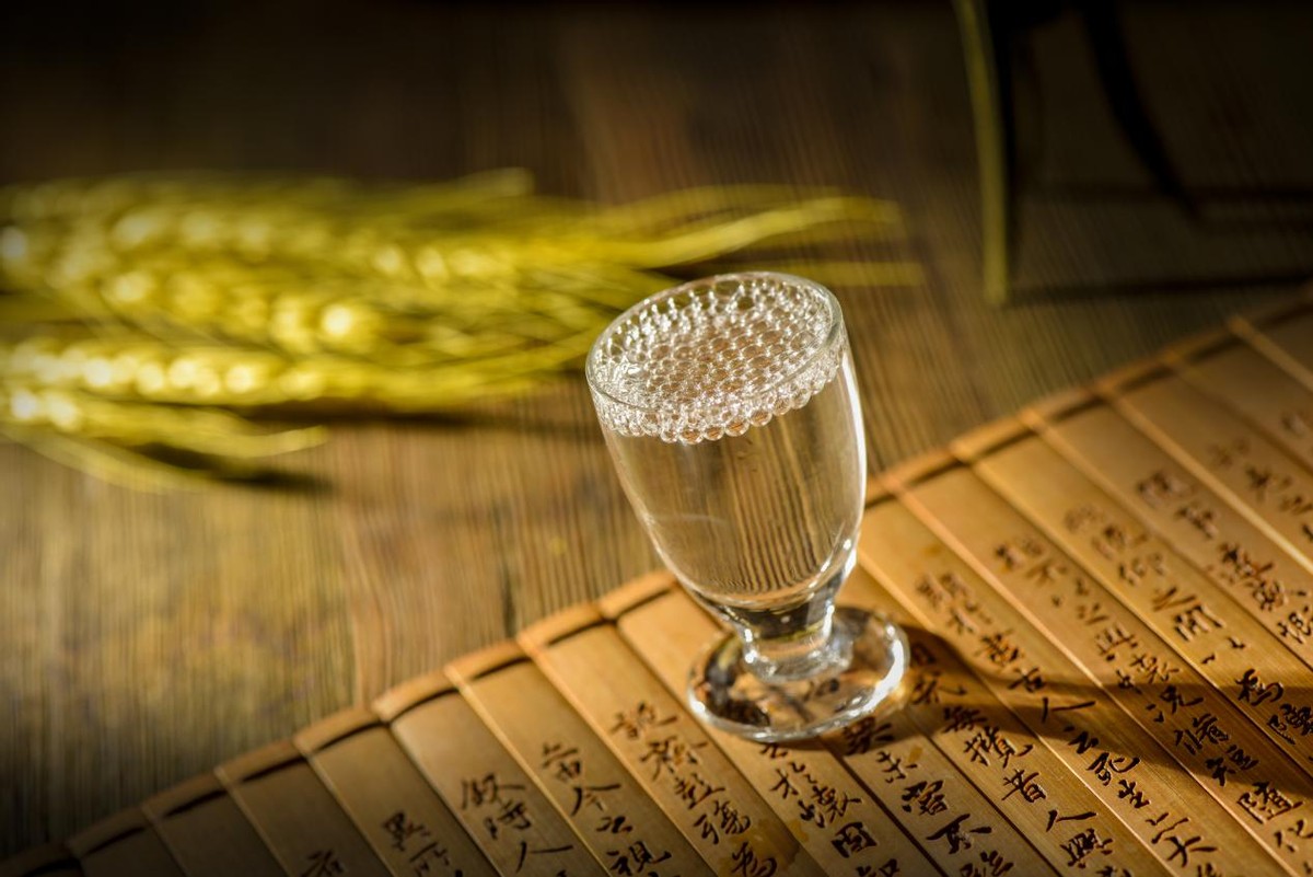 外观极丑的白酒,五款口感纯正的白酒推荐