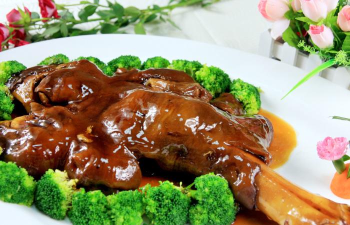 酱香猪蹄北方人的最爱,酱香猪蹄好吃无腥味