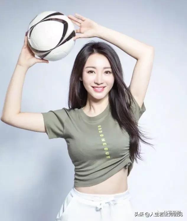 杨颖女明星排第七,足球宝贝迪丽热巴