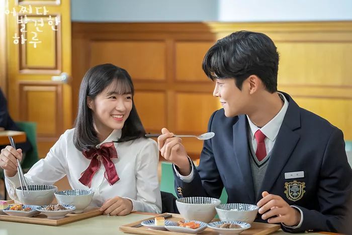 马上找代购！偶然发现的一天热播，这些人气同款瞬间火出圈