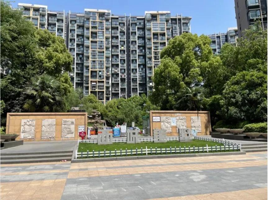 8折买房靠谱吗,杭州降价最大的学区房