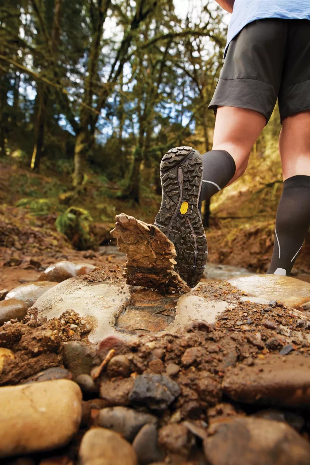 什么是v底鞋底,v底标志鞋底