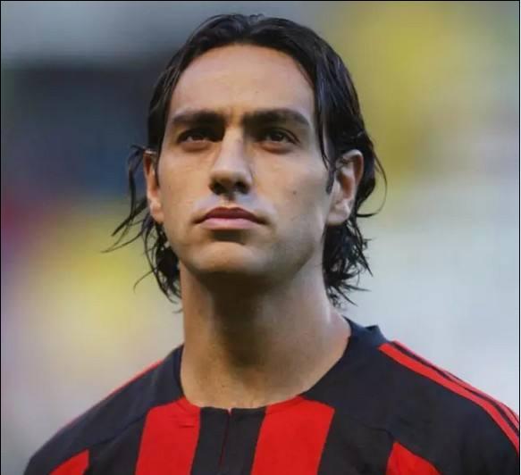 足球最帅后卫,盘点足球史上最帅的十一人阵容