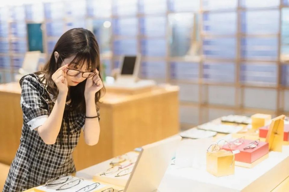 防蓝光的眼镜很便宜的值得买吗 (防蓝光眼镜推荐59元)