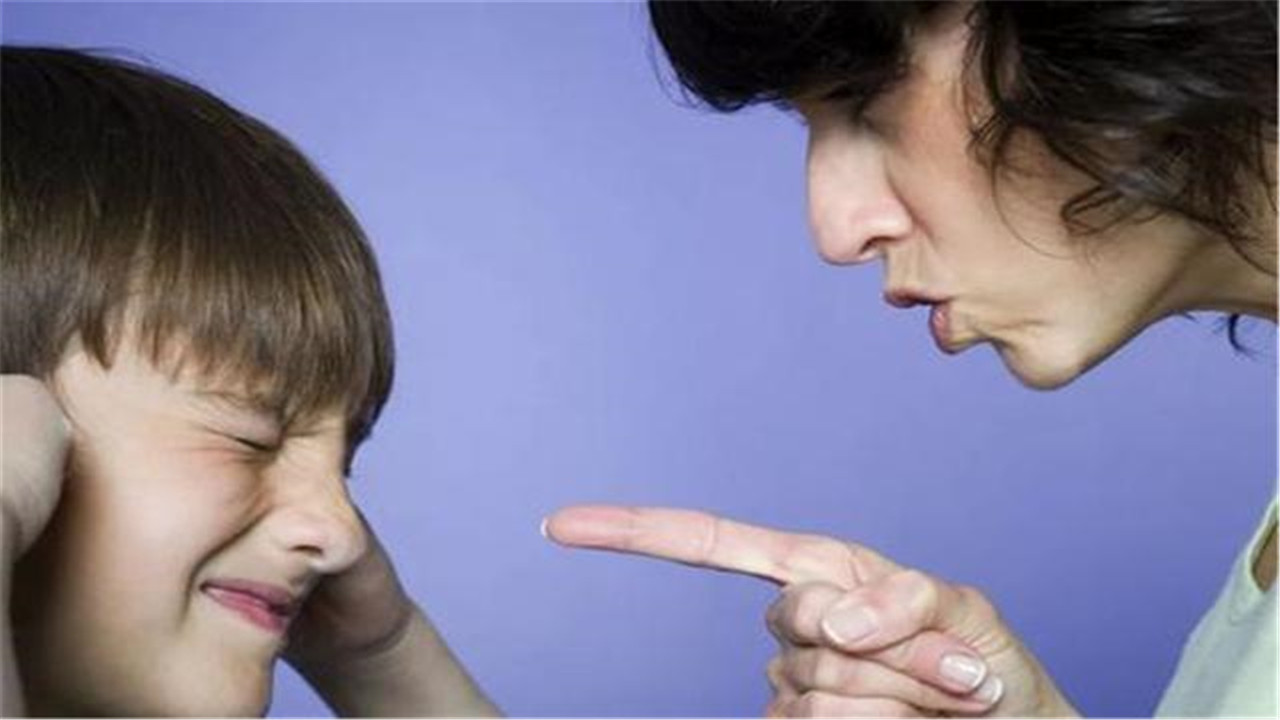 孩子爱偷同学东西如何教育,孩子爱偷拿东西该怎么引导改正