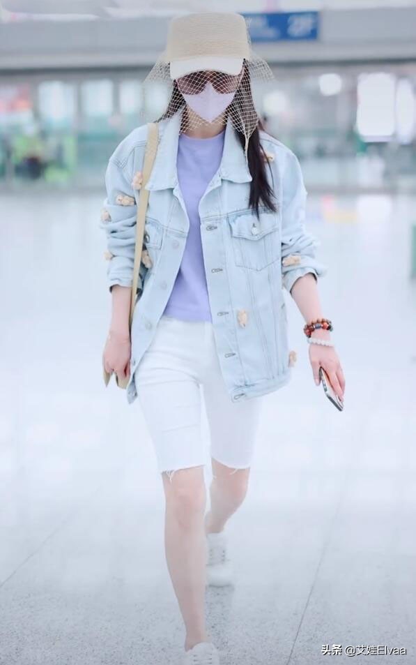 黄圣依穿羽绒服 (黄圣依机场外套)