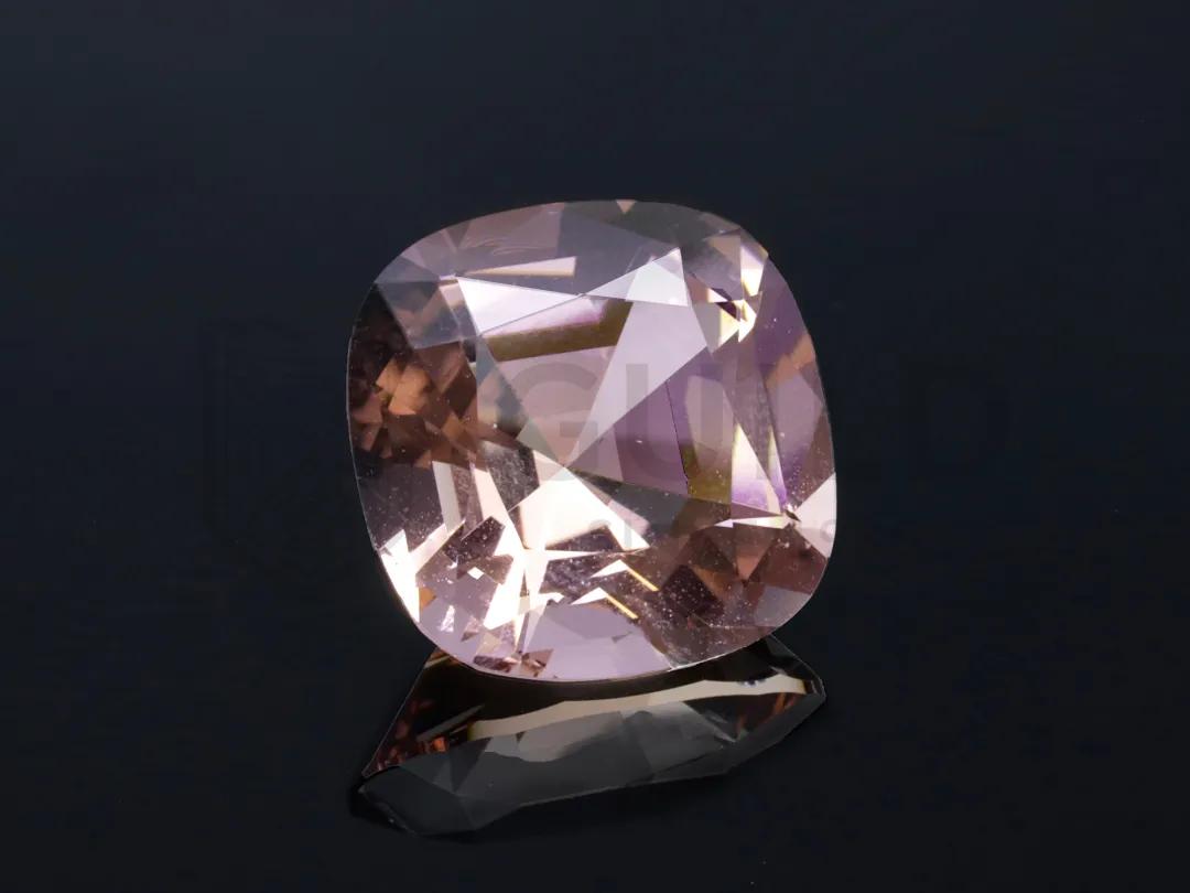 那些发现和成名很晚却美到爆的彩色宝石