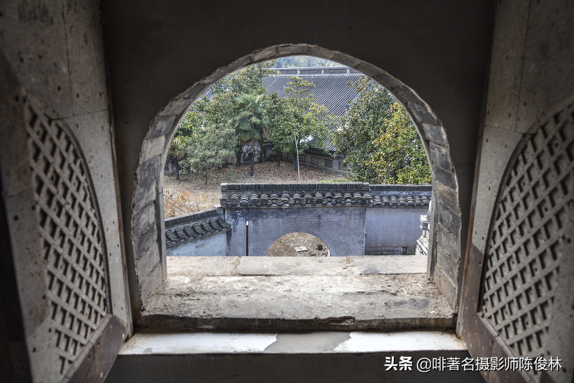 山门朝北开韦陀菩萨坐正殿律宗第一名山宝华山隆昌寺1500年