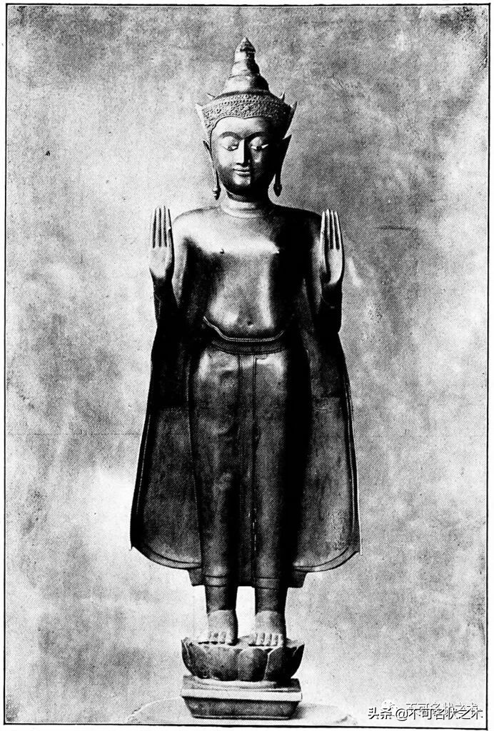 伏尔泰和卢梭什么关系,伏尔泰和卢梭是哪个国家