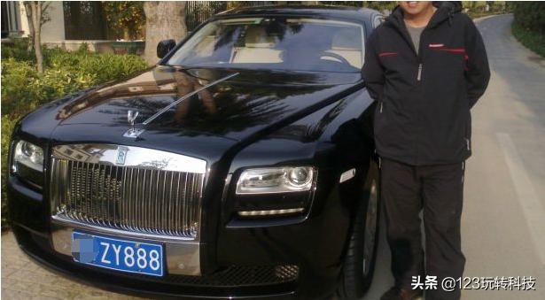 汽车正牌下来之后，临时车牌该如何处理，老司机：处理方式很简单