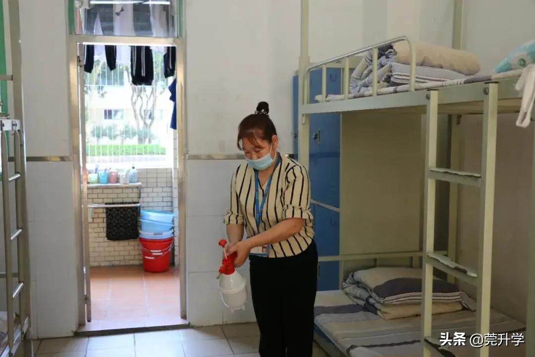 东莞东华寄宿学校宿舍,广东哪所中职宿舍最好