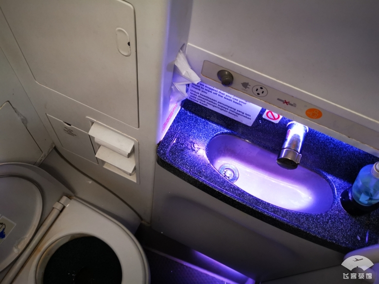 必须为亚航餐饮打call!椰浆鸡肉饭太惊艳了,真正的物美价廉