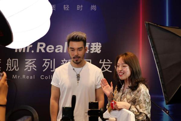 红豆男装小黑马,红豆男装小白