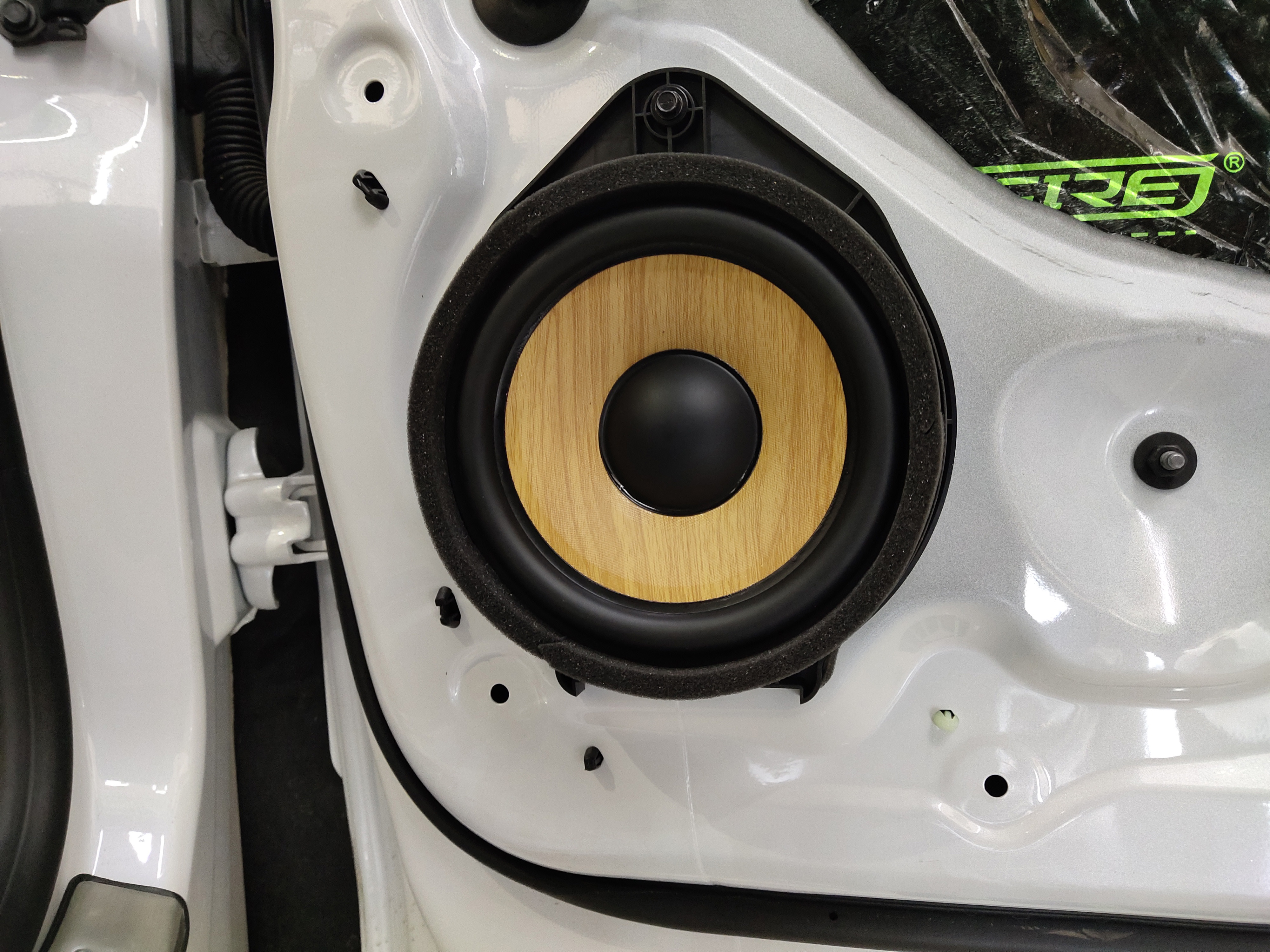 别克gl8音响改装套餐价格表,保定别克gl8改装音响多少钱