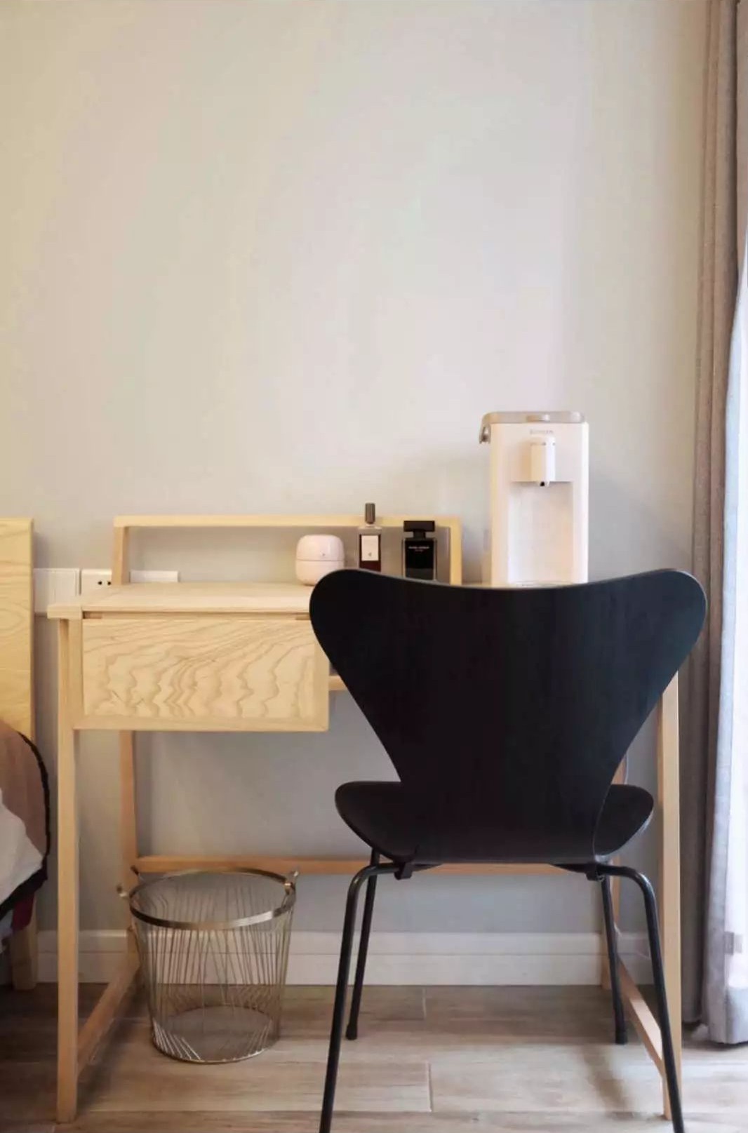 北欧简约风主卧婚房,小户型北欧风格婚房装修