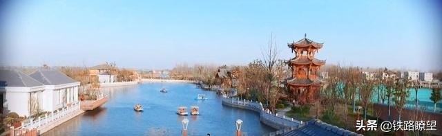 安徽省临泉县，1935年建县，人口二百余万，全国文化先进县