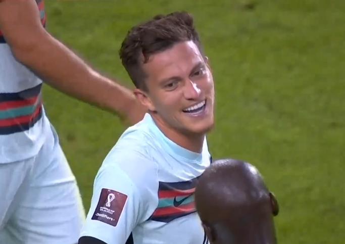 葡萄牙6分钟连进3球,葡萄牙5分钟进两球